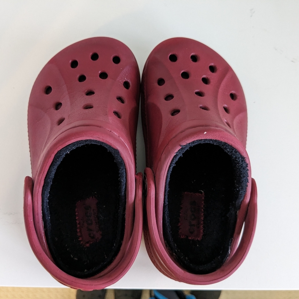 Boys red lined Crocs size 8/9 children
